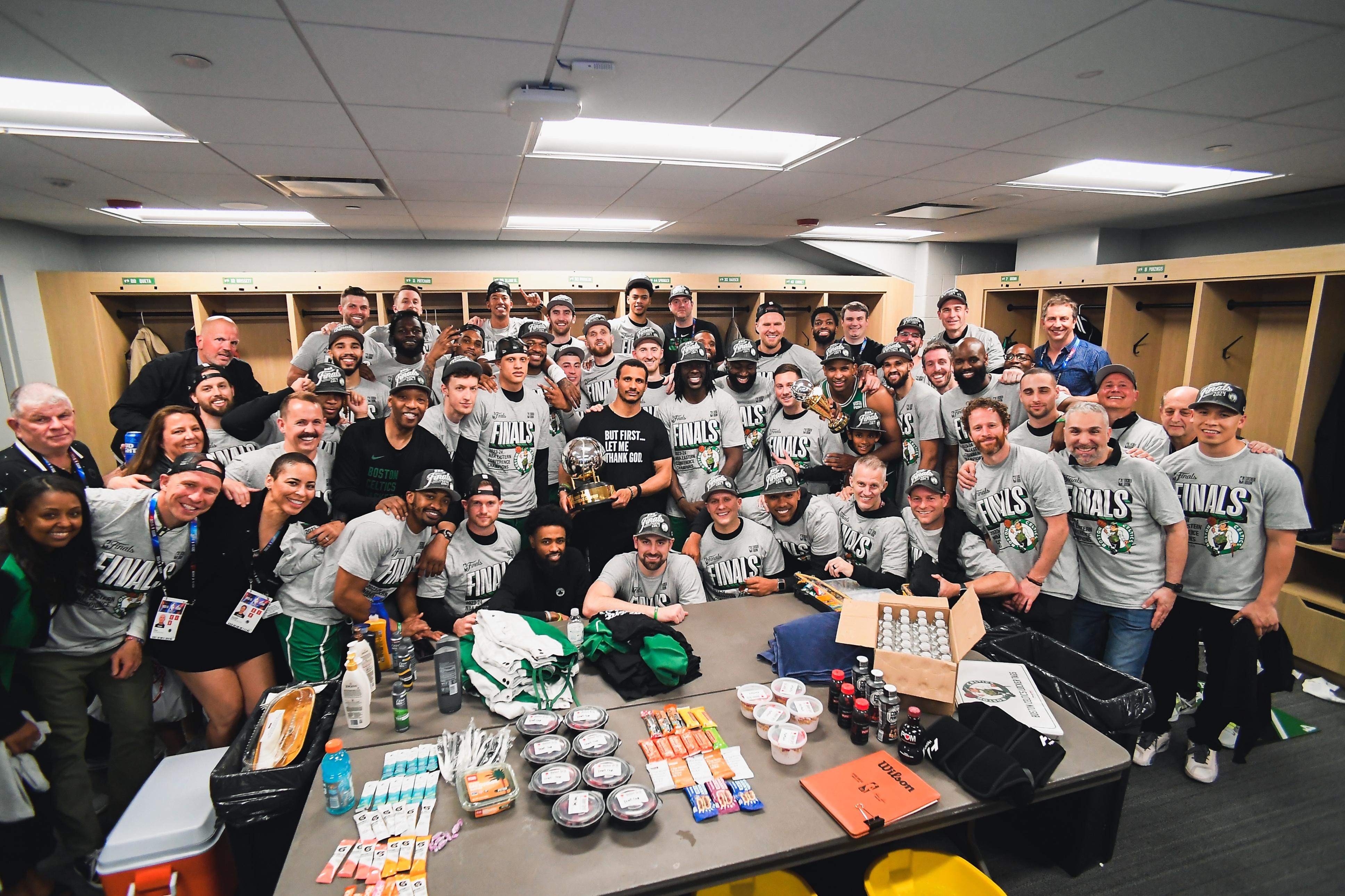 ayx-转会期足总杯焦点战，纽卡斯尔内部沟通，震撼外界，团队化学反应显著(足总杯直播在线直播免费观看)